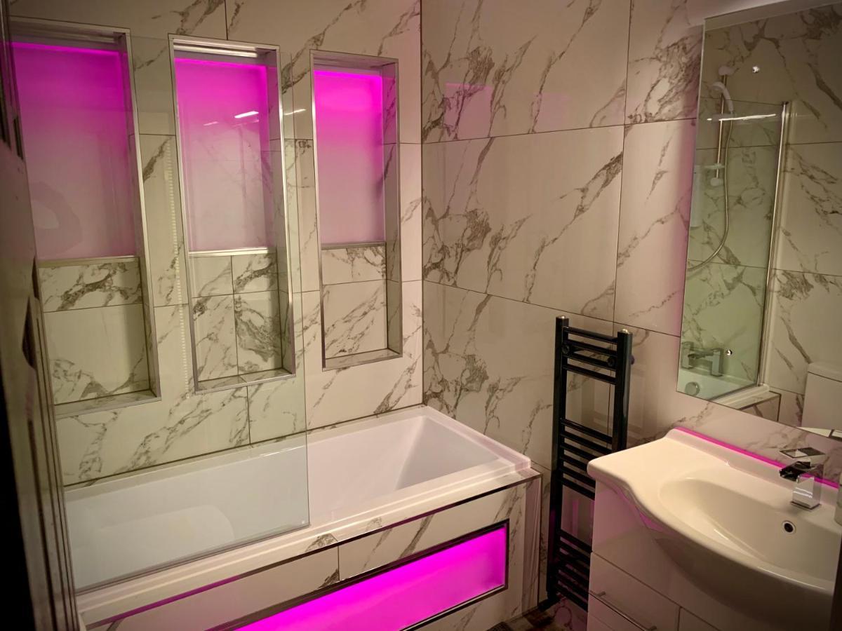Saltrock Luxury * Blackpool